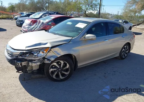 2017 Honda Accord Ex-L V6 z USA, uszkodzony, nr VIN 1HGCR3F81HA038734